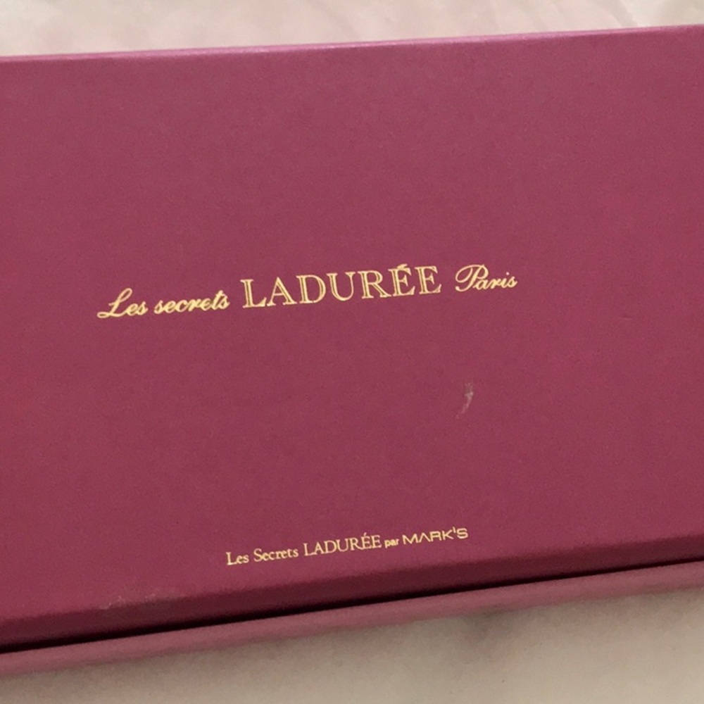 LADURÉE Paris Velvet Wrislet - Picture 9 of 9